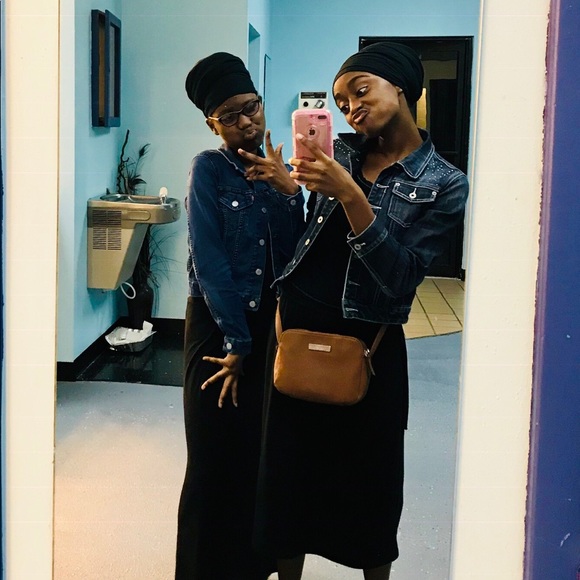 Meet your Posher, Taylor - Picture 1 of 1